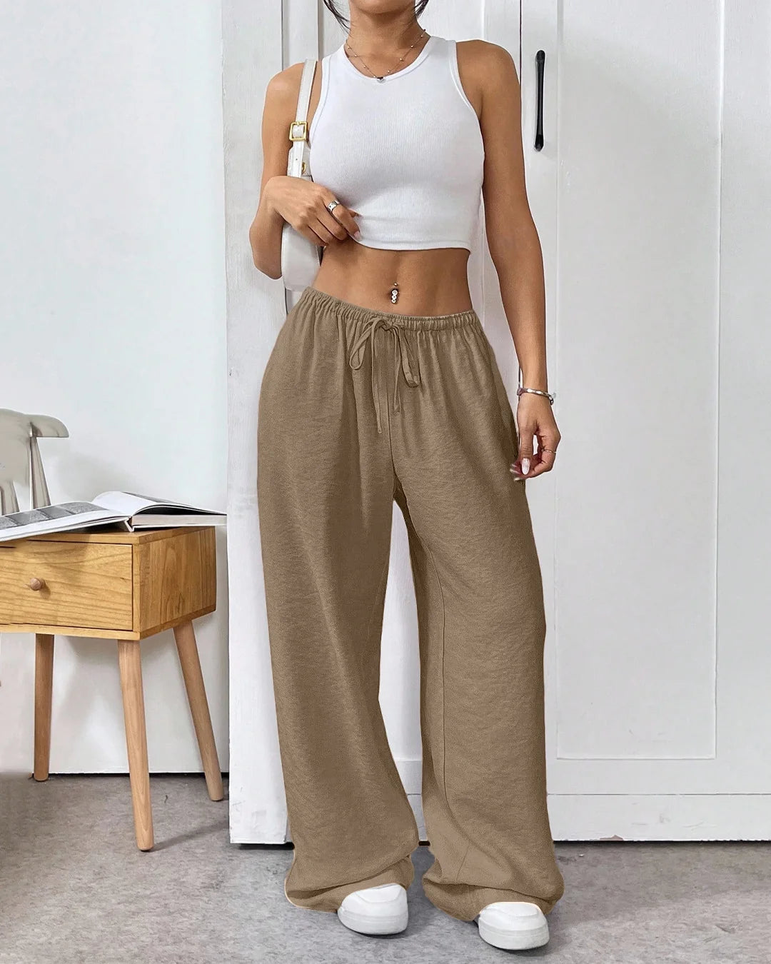 Drawstring Waist Loose Pocket Pants in Brown