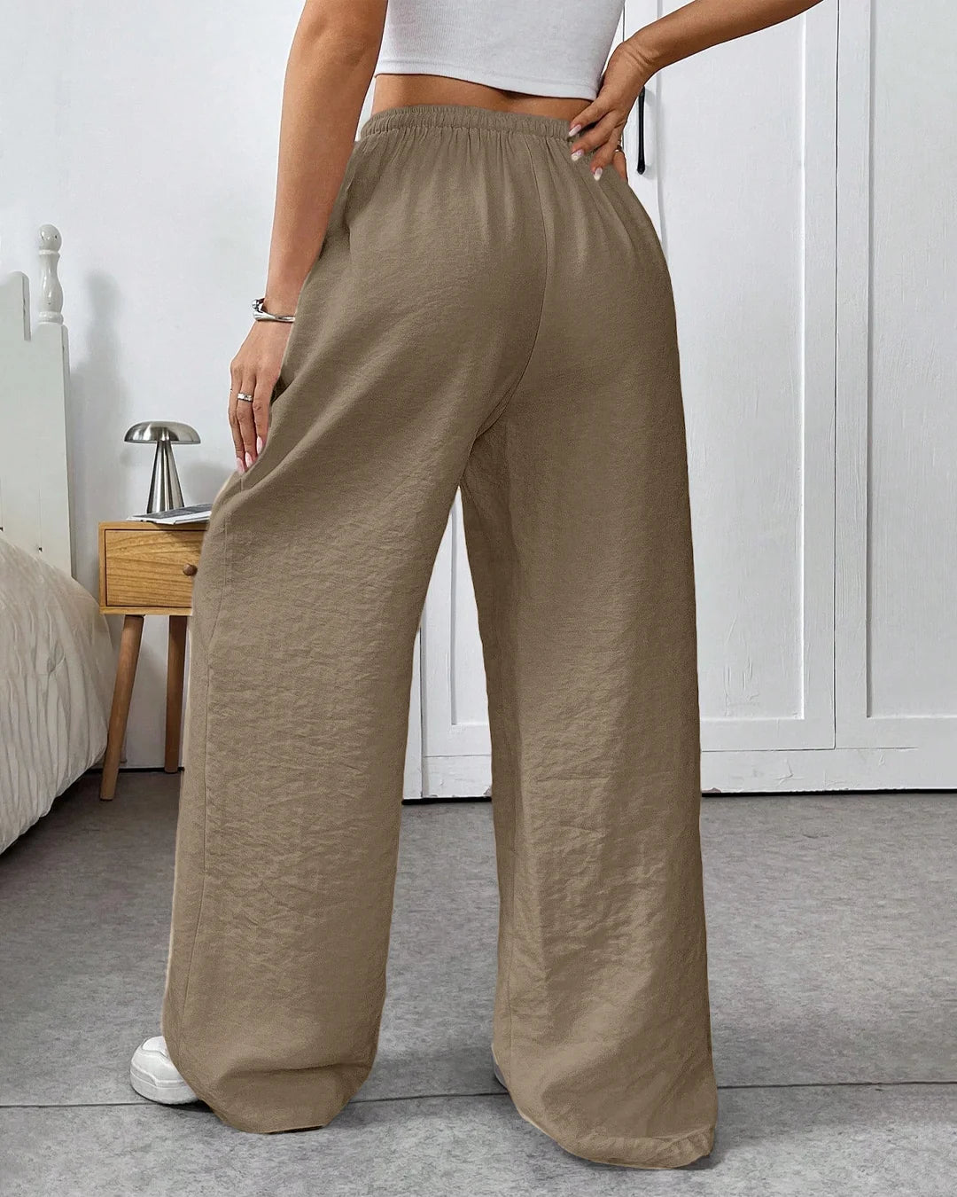 Drawstring Waist Loose Pocket Pants in Brown