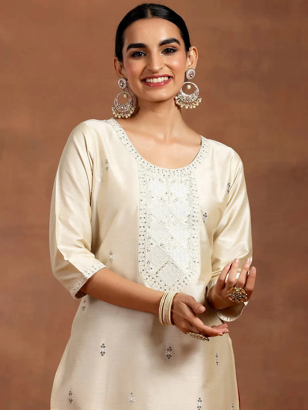 Anouk Off White Embroidered Silk Straight Kurta