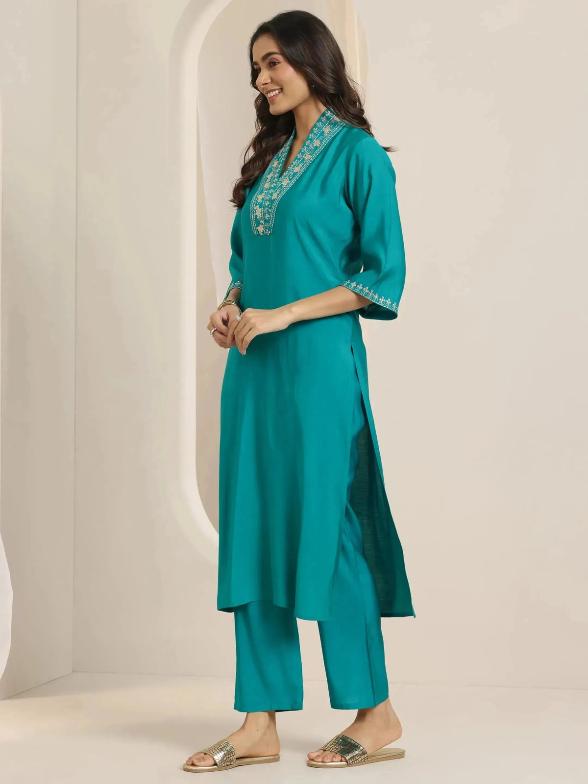 Anouk Turquoise Yoke Design Silk Blend Straight Suit Set With Dupatta