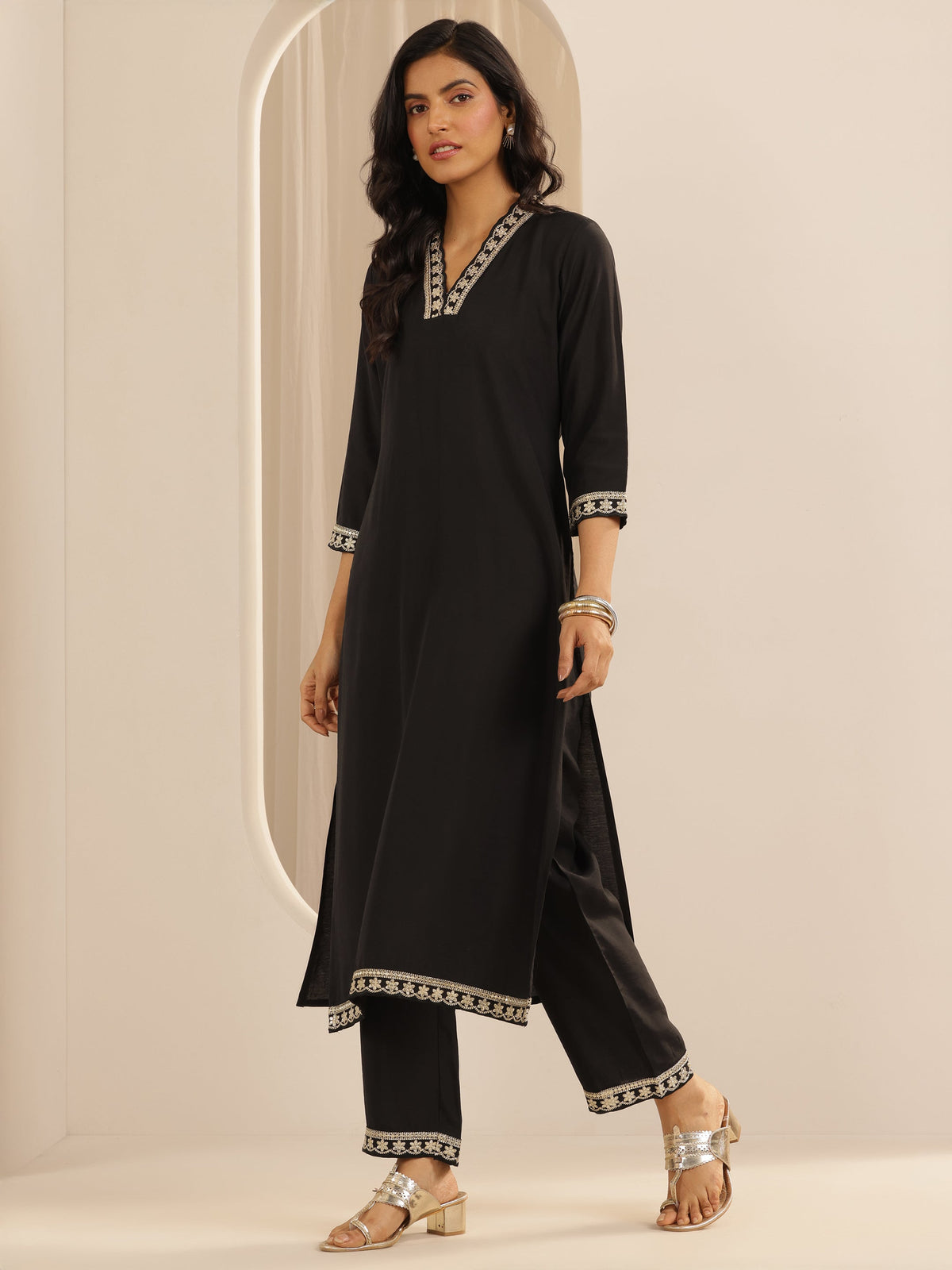 Anouk Black Solid Silk blend Straight Suit Set With Dupatta