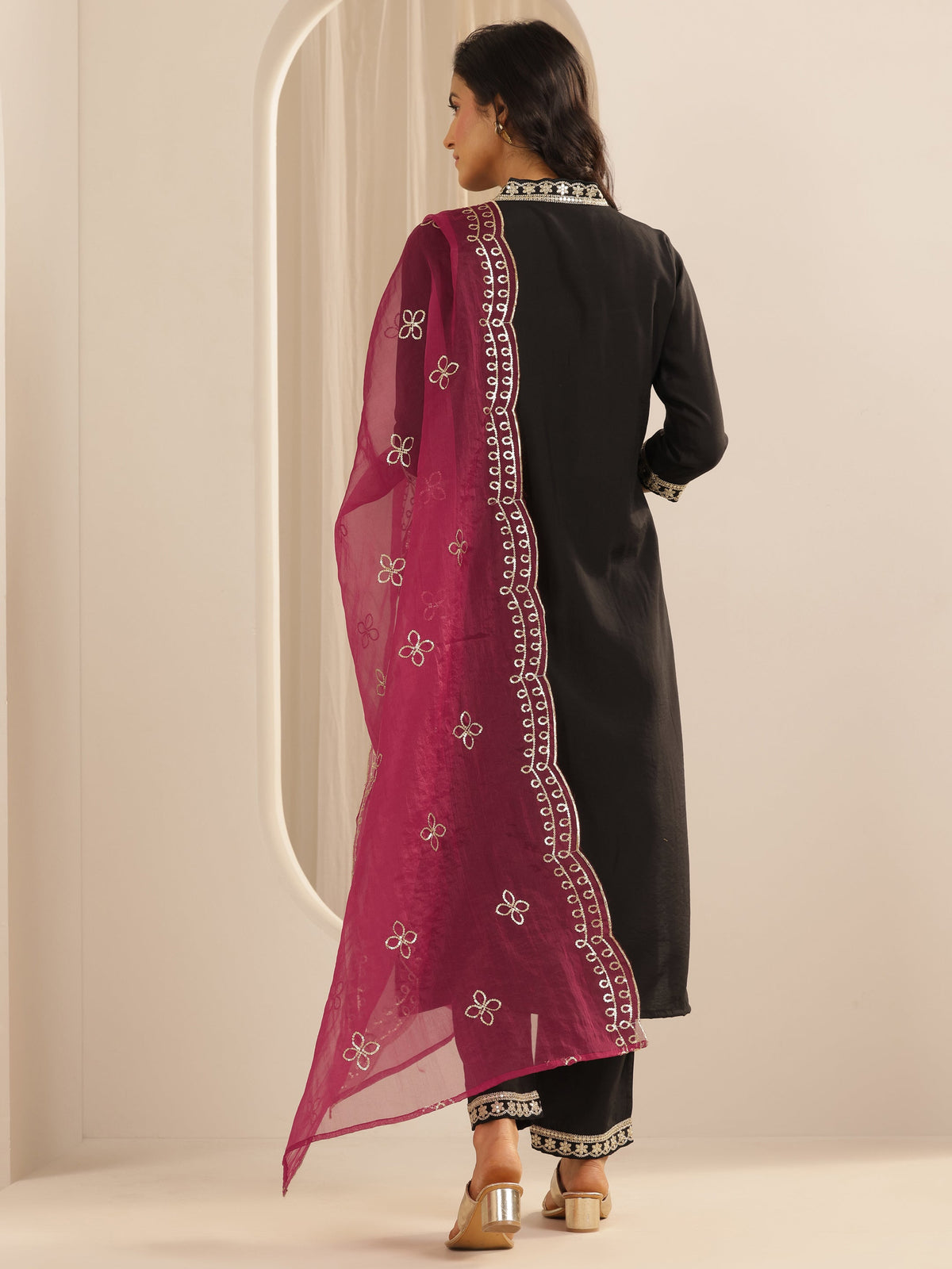 Anouk Black Solid Silk blend Straight Suit Set With Dupatta