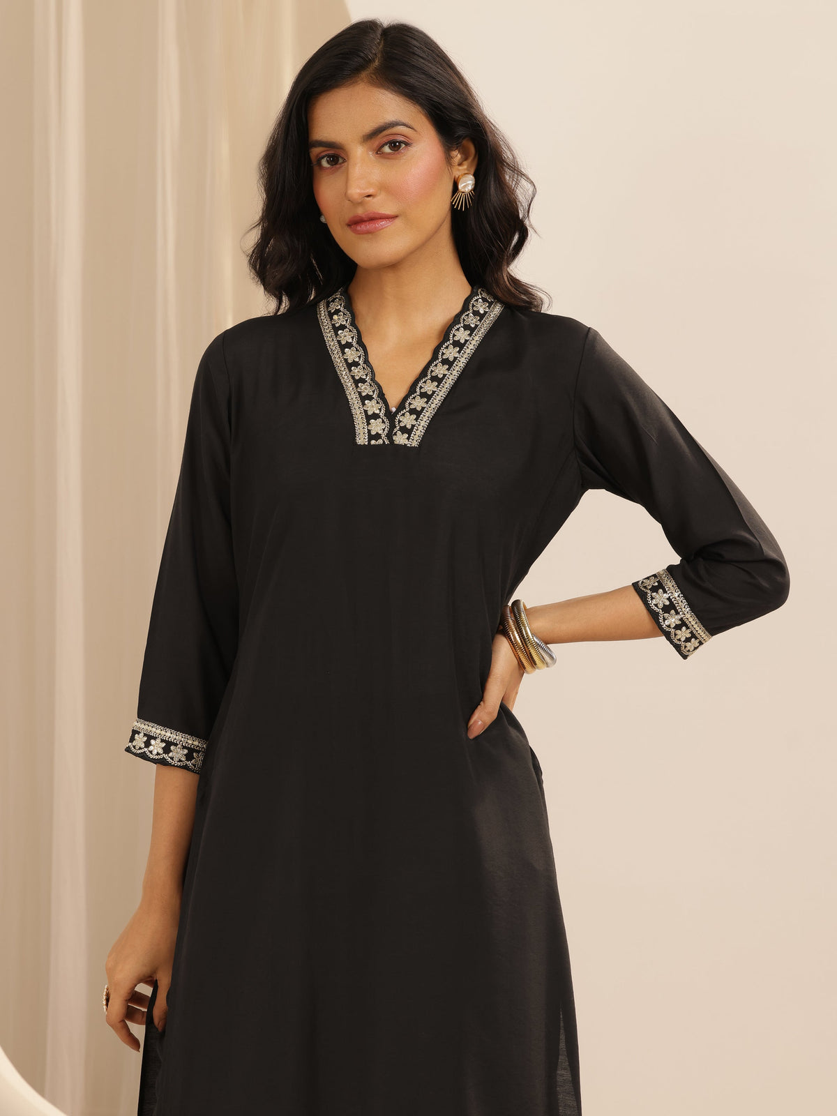 Anouk Black Solid Silk blend Straight Suit Set With Dupatta