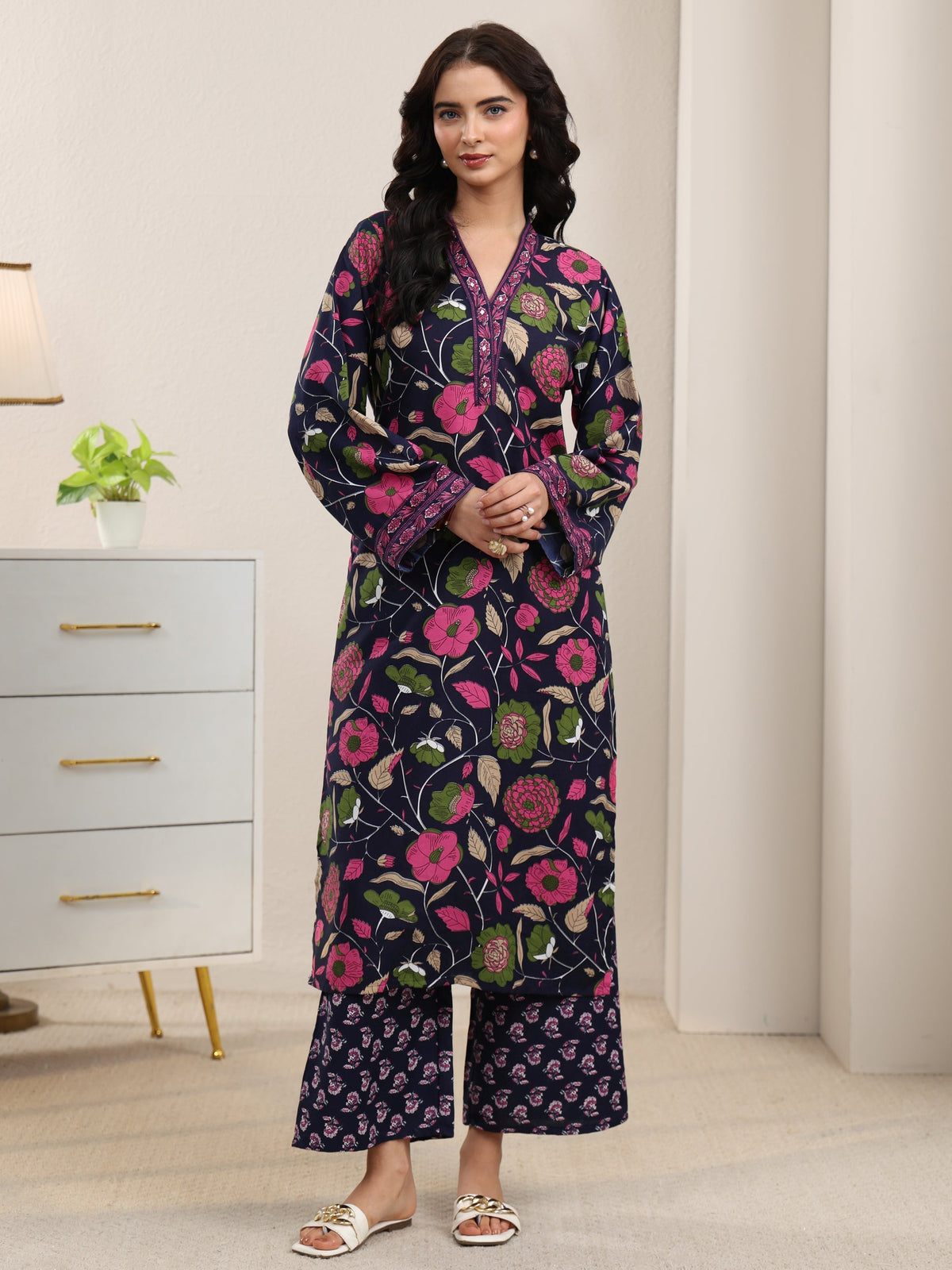 Anouk Navy Blue Floral Printed Cotton Blend Straight Kurta Set