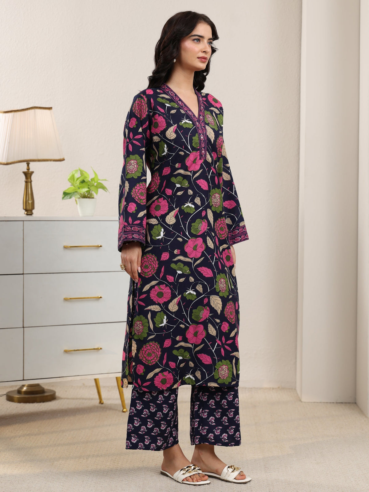 Anouk Navy Blue Floral Printed Cotton Blend Straight Kurta Set