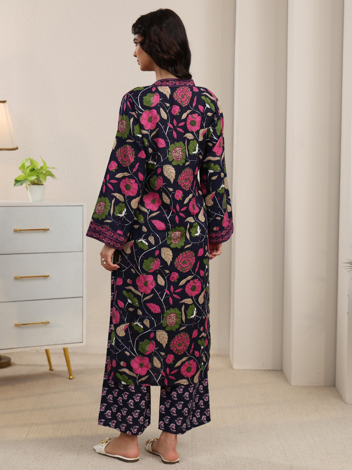 Anouk Navy Blue Floral Printed Cotton Blend Straight Kurta Set