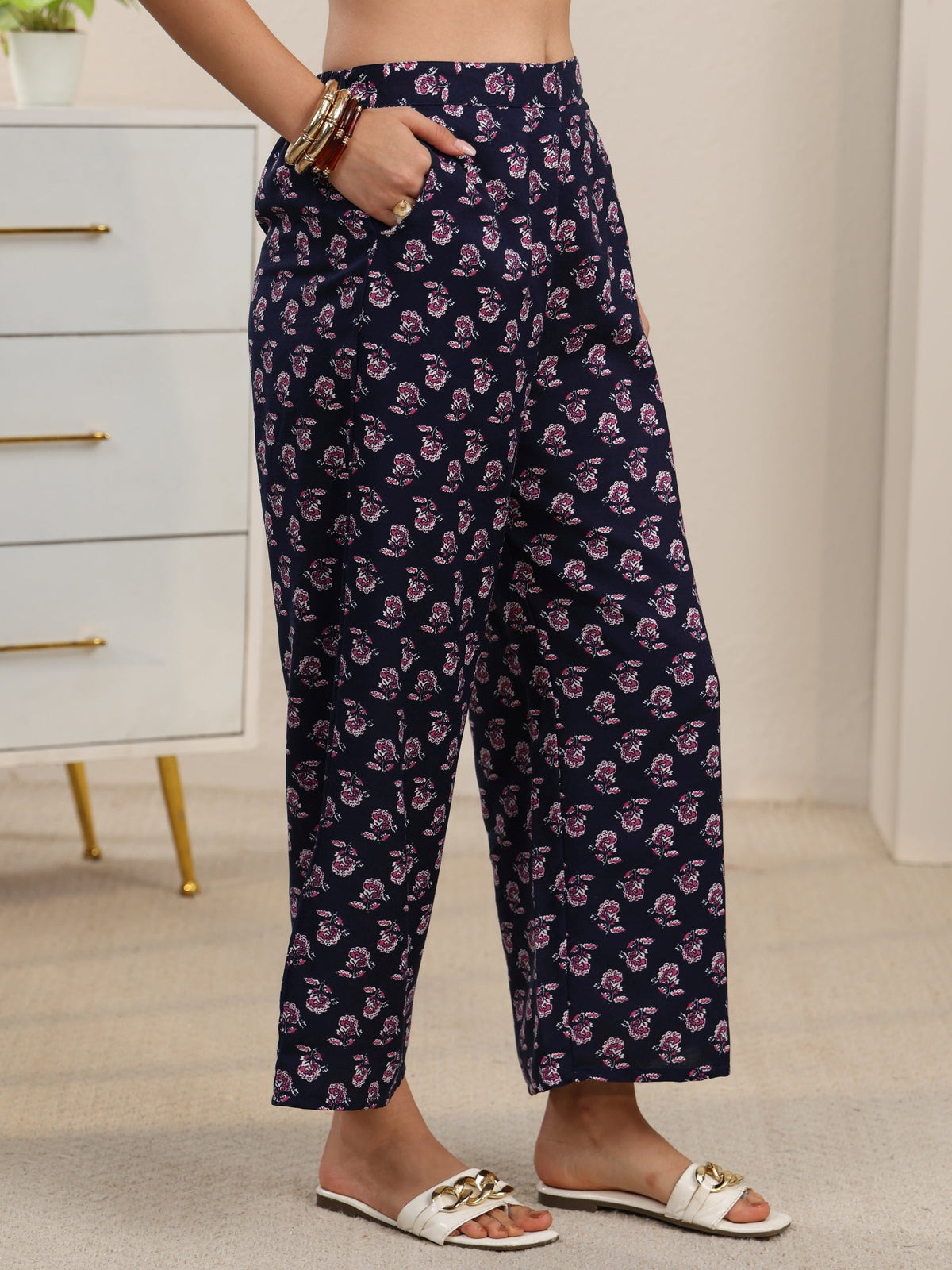 Anouk Navy Blue Floral Printed Cotton Blend Straight Kurta Set