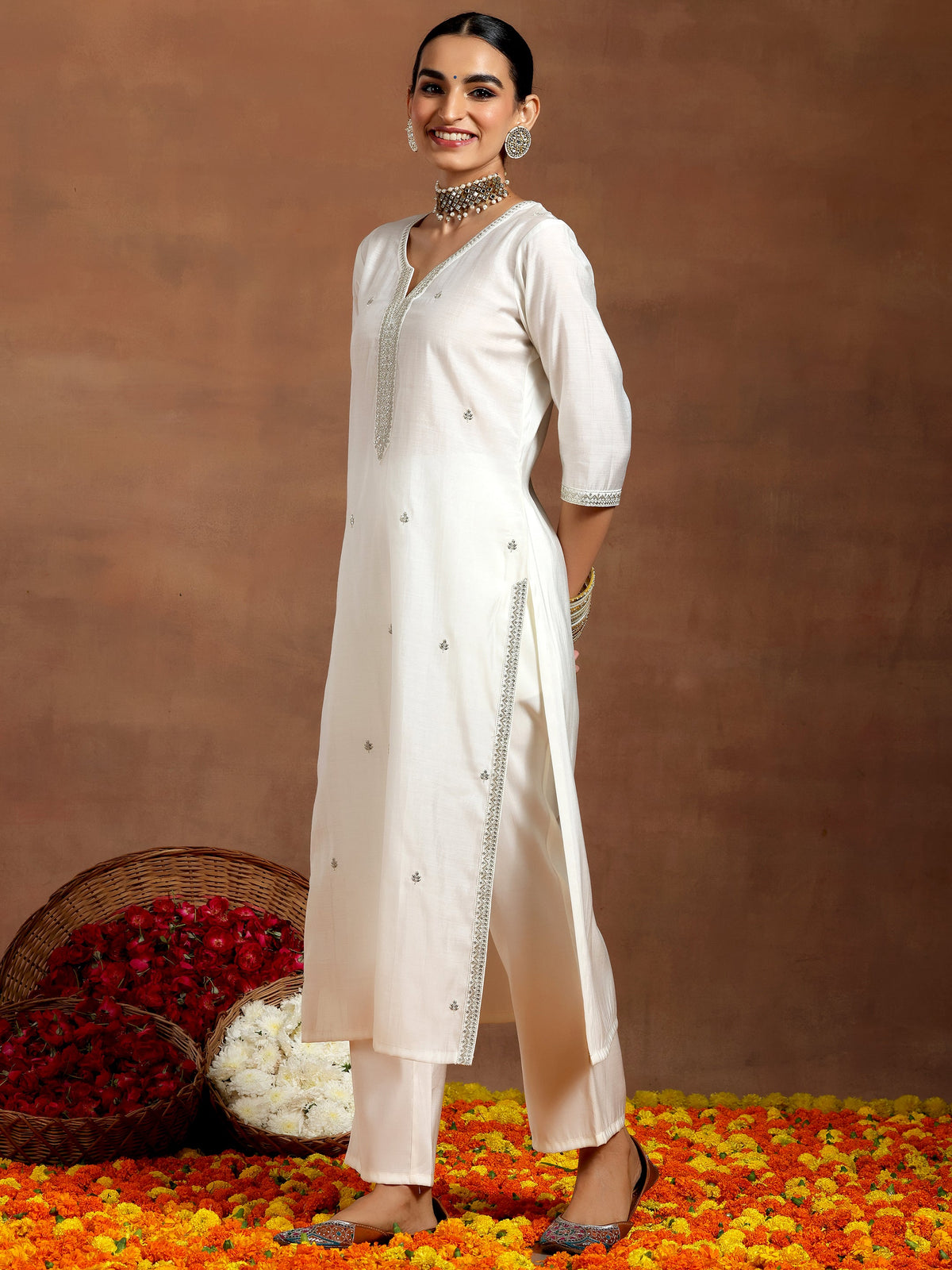 Anouk White Embroidered Silk Blend Straight Suit With Dupatta