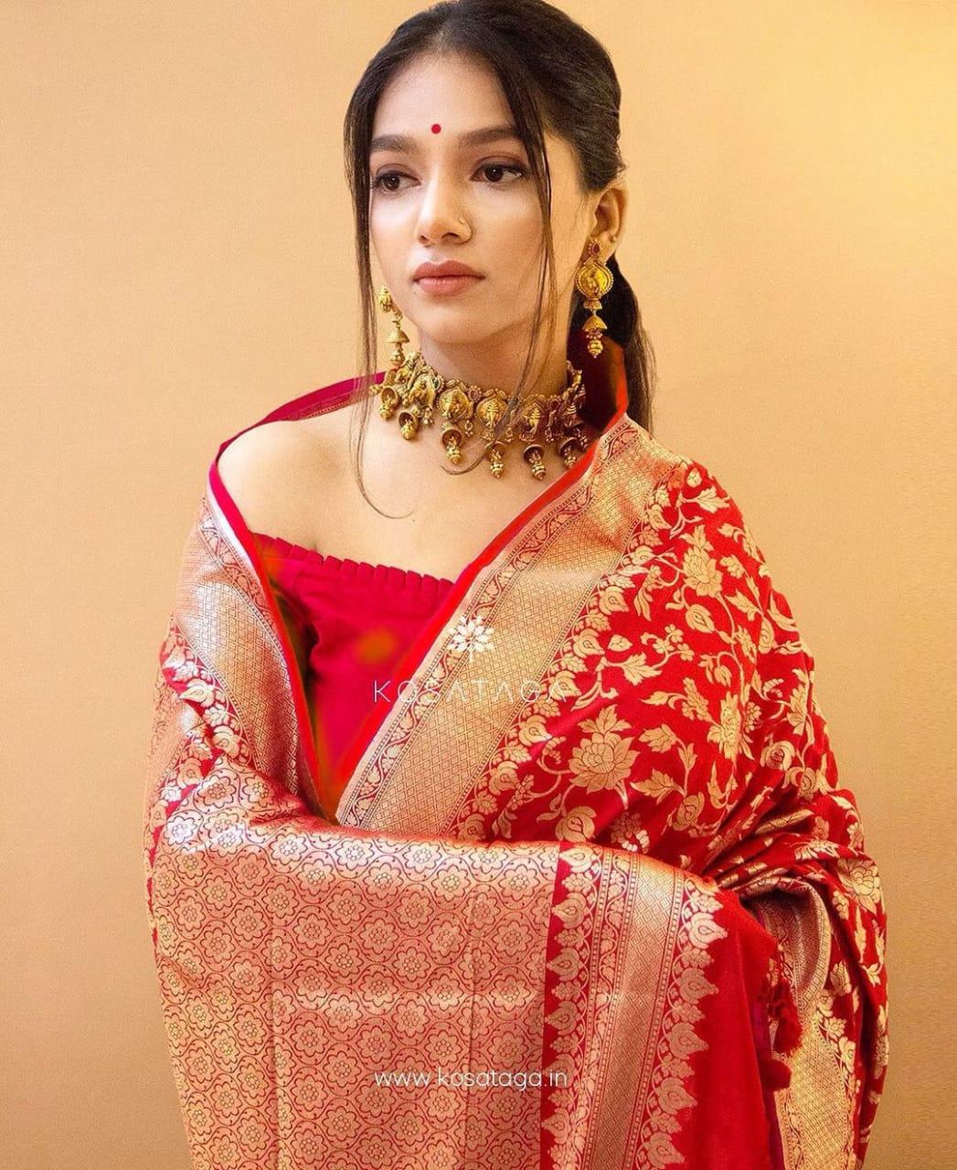 Sizzling Red Soft Banarasi Silk Saree With Impressive Blouse Piece