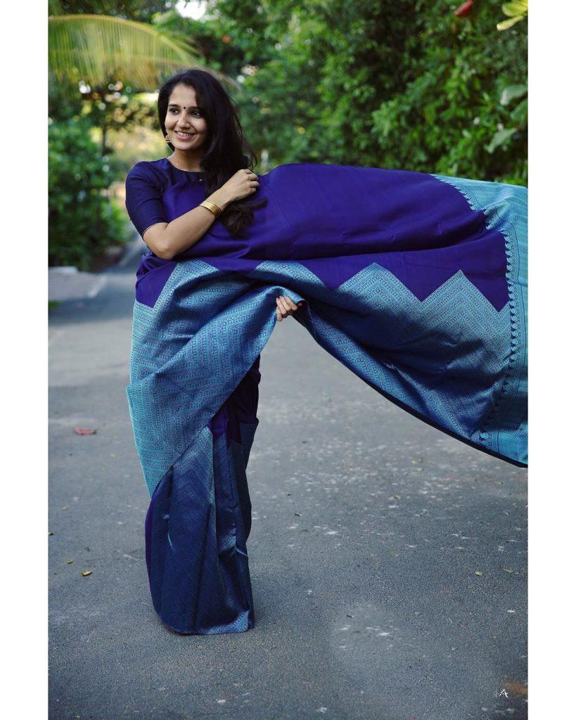 Symmetrical Blue Soft Silk Saree With Dalliance Blouse Piece