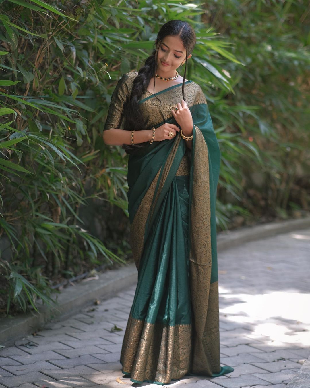Amiable Dark Green Soft Silk Saree With Dazzling Blouse Piece