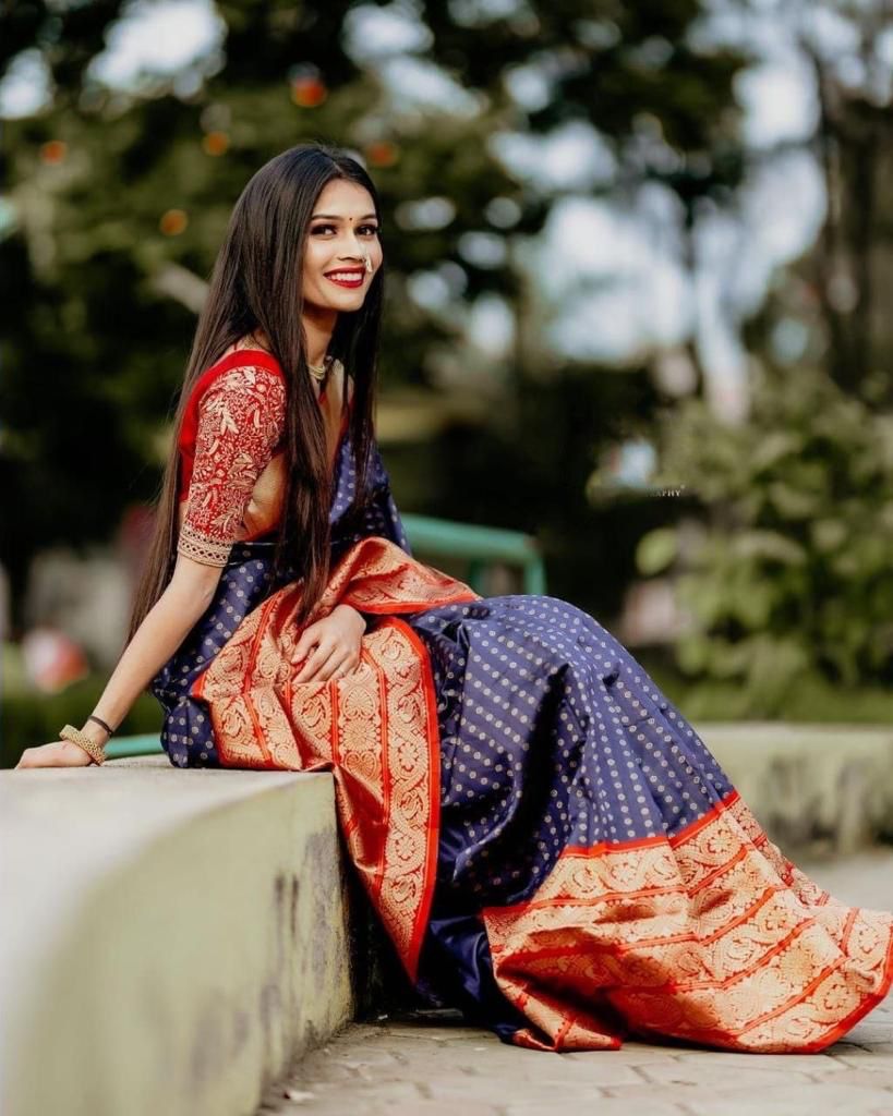 Alluring Royal Blue Soft Banarasi Silk Saree With Surpassing Blouse Piece