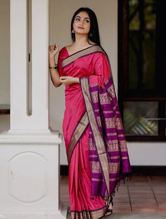 Snazzy Pink Soft Banarasi Silk Saree With Luxuriant Blouse Piece