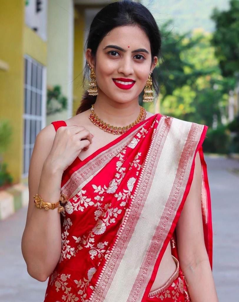 Divine Red Soft Banarasi Silk Saree With Seraglio Blouse Piece