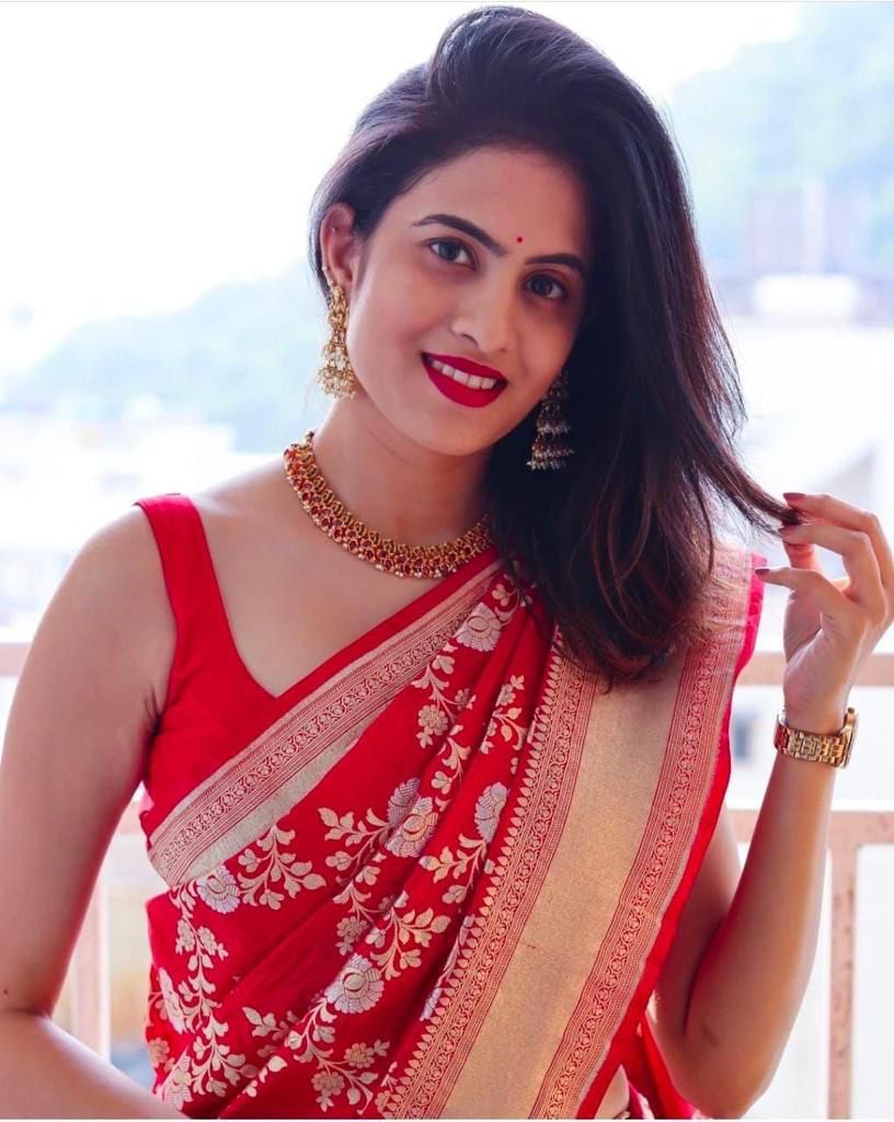Divine Red Soft Banarasi Silk Saree With Seraglio Blouse Piece