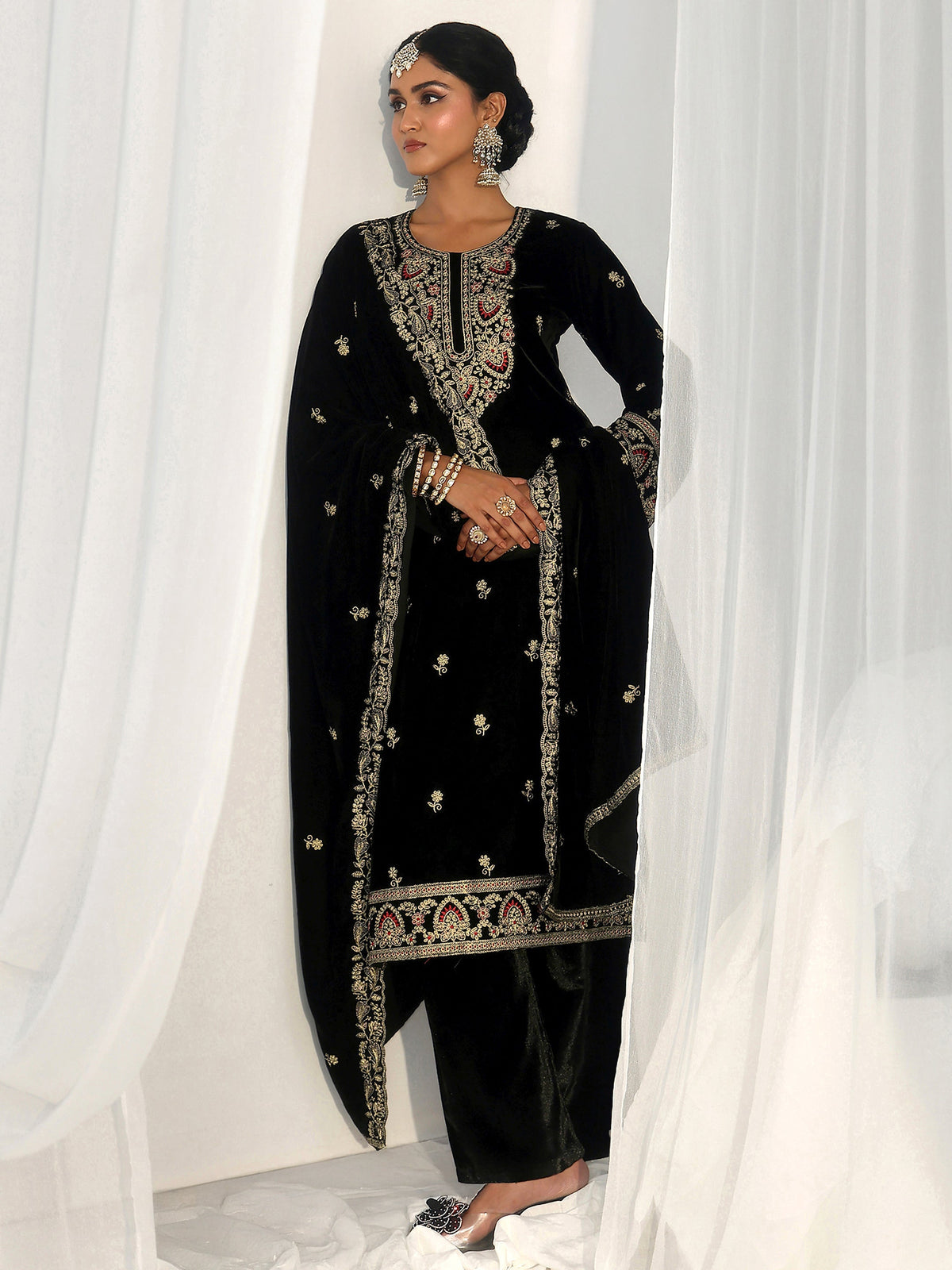 Anouk Black Ethnic Embroidered Velvet Straight Suit Set