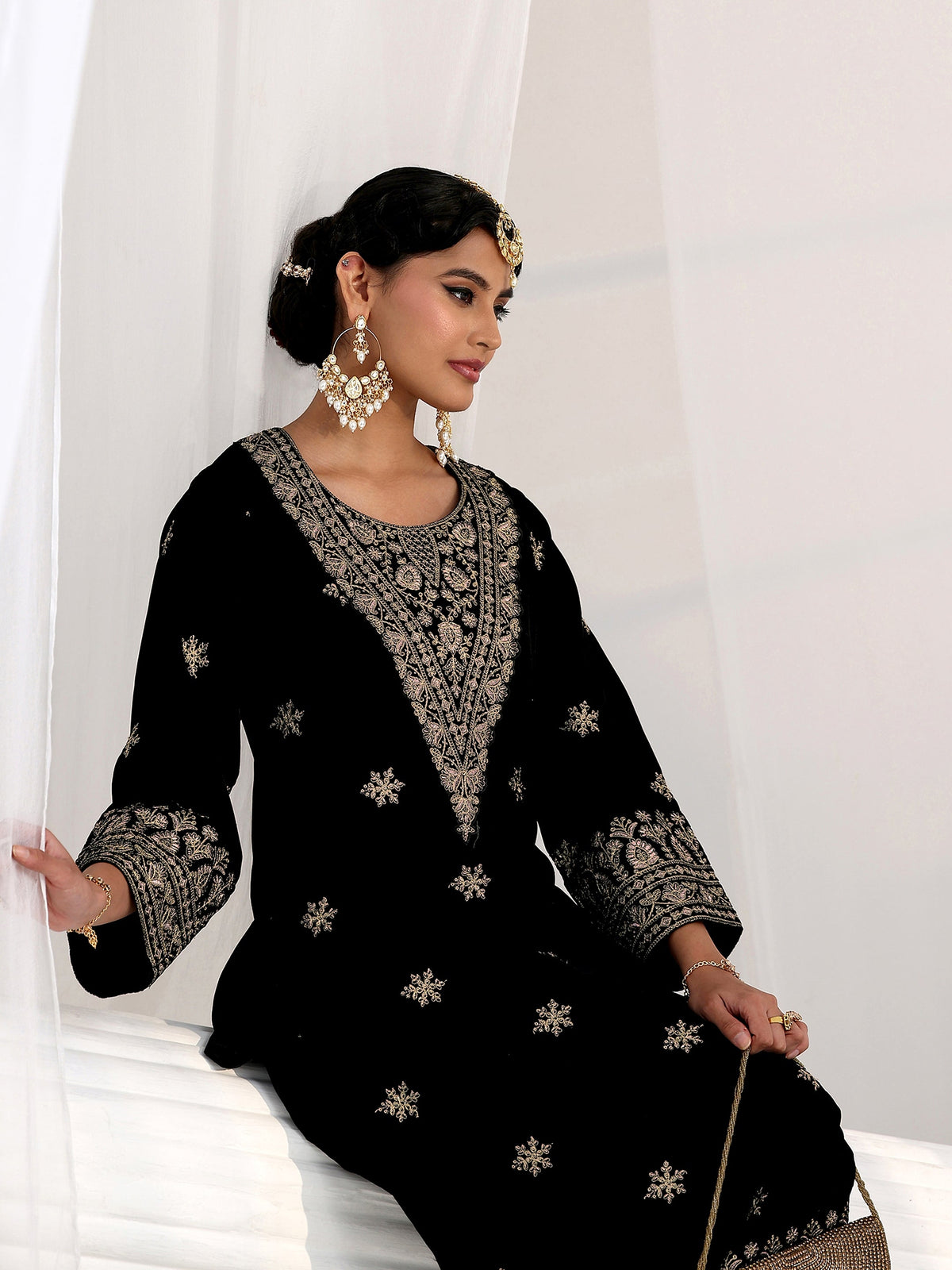 Anouk Black Yoke Design Velvet Straight Kurta Set