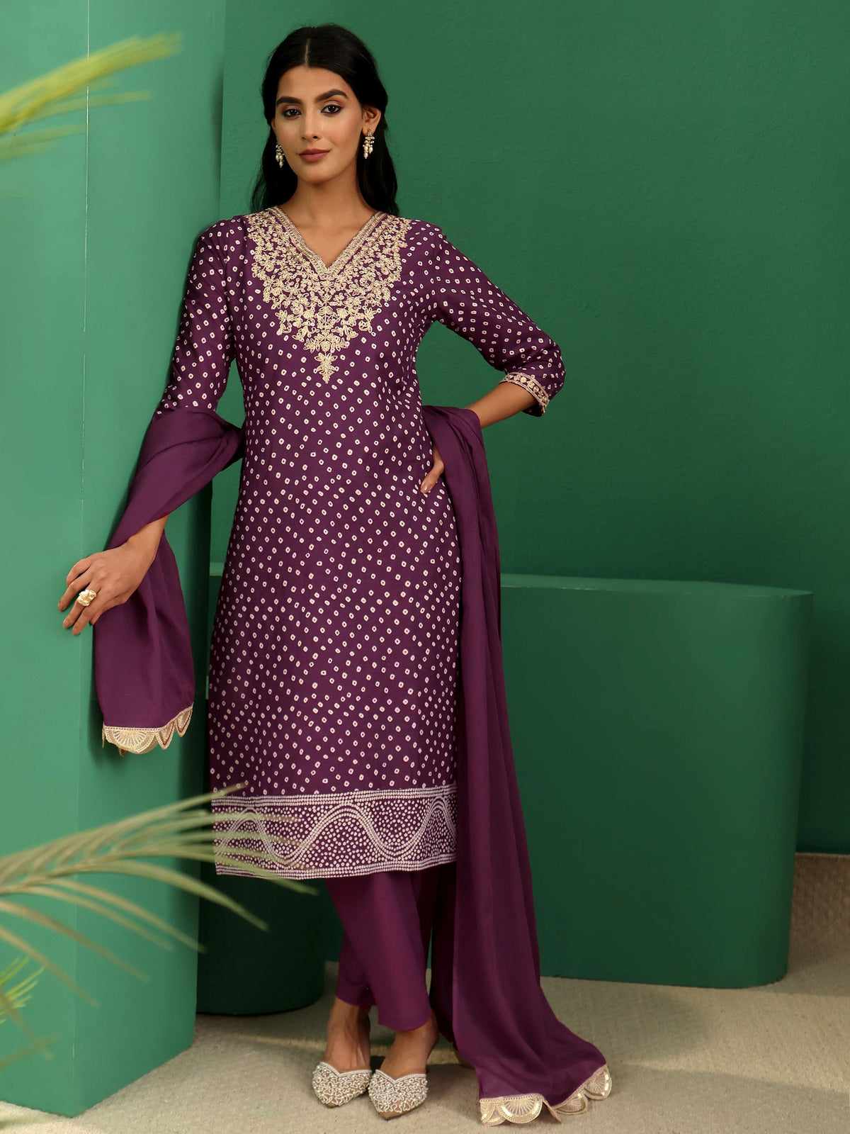 Anouk Burgundy Bandhani Cotton Straight Suit Set