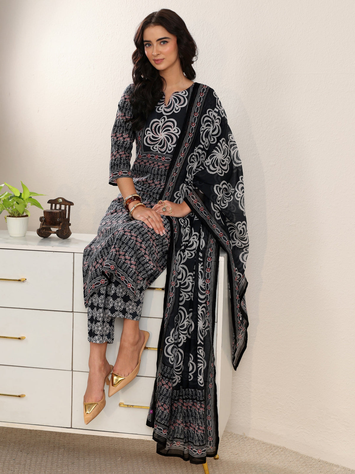 Anouk Dark Grey Dabu Print Cotton Straight Suit Set