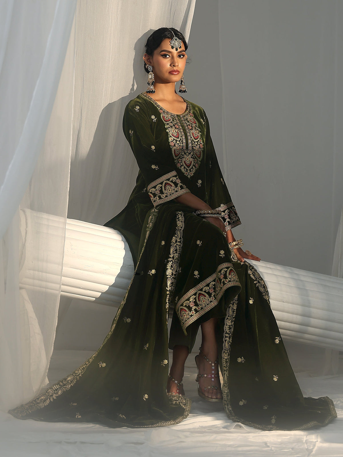 Anouk Forest Green Ethnic Embroidered Velvet Straight Suit Set