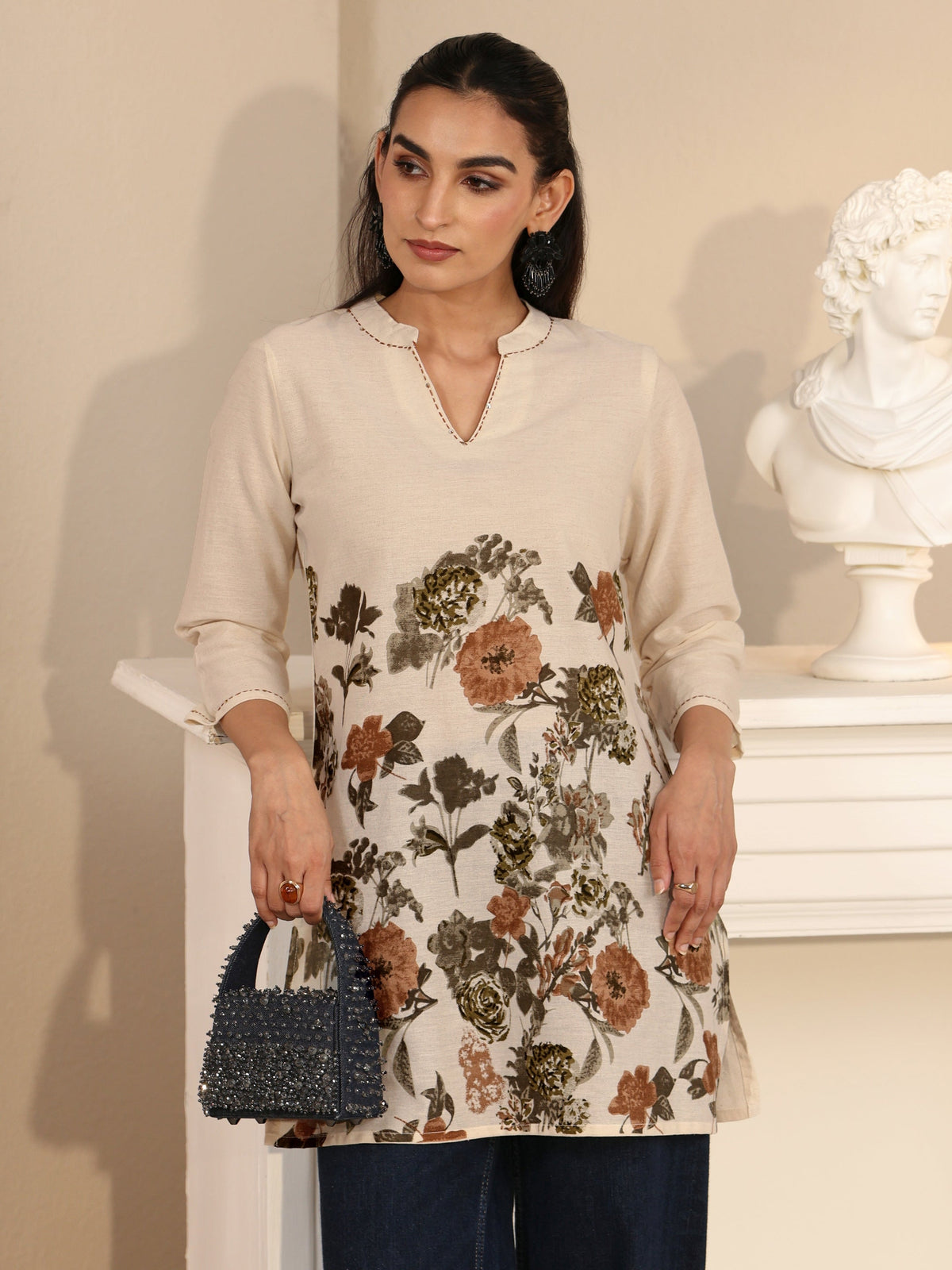 Anouk Off White Floral Printed Cotton Blend Short Kurti