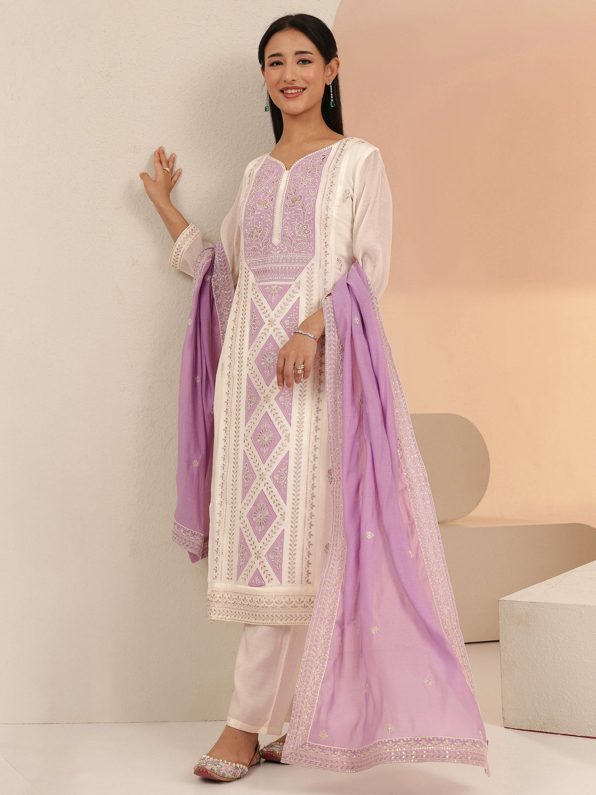 Anouk White Floral Embroidered Chanderi Cotton Straight Suit Set