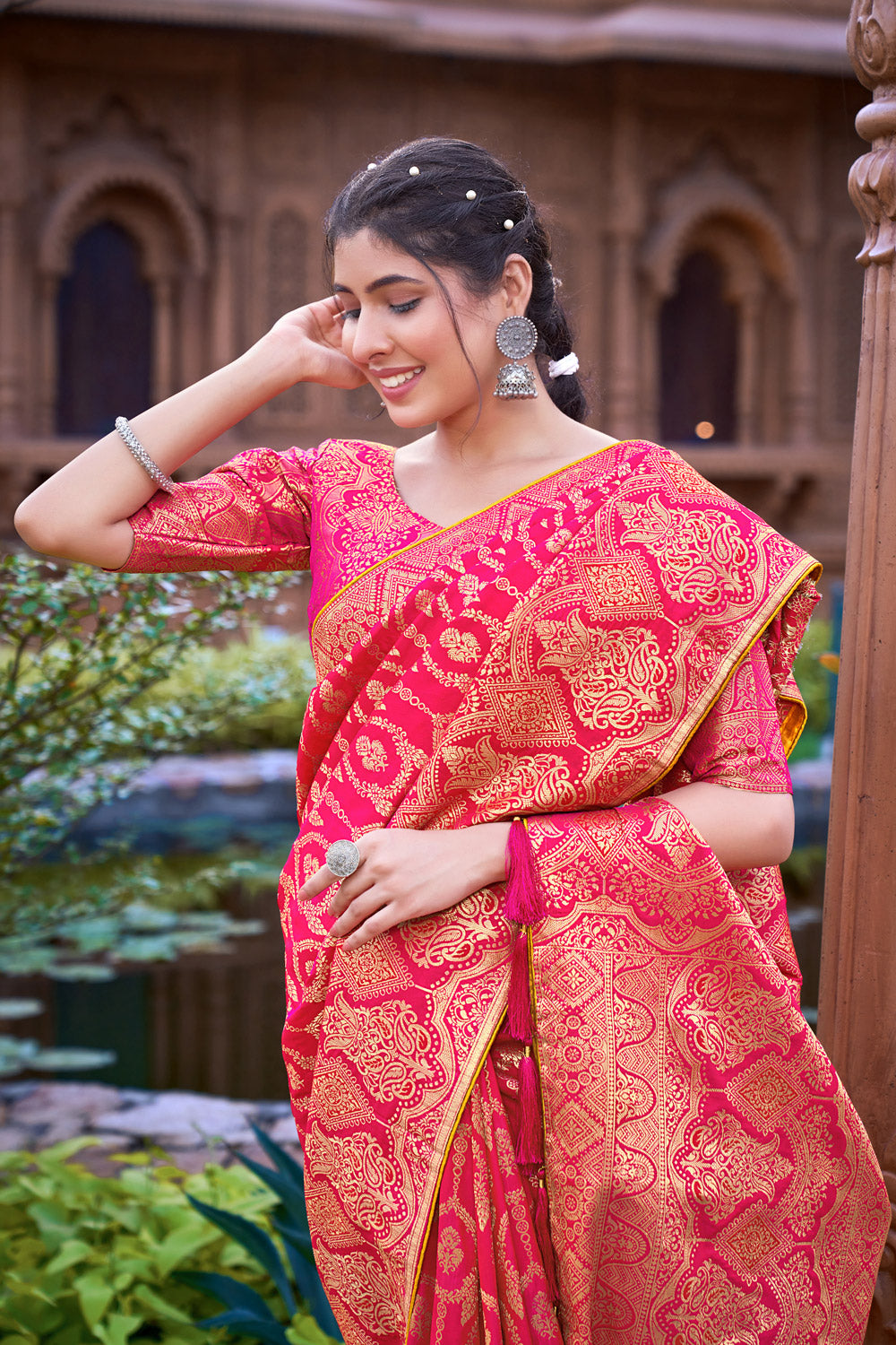 Pink  Banarasi Silk Saree With Zari Weaving Work