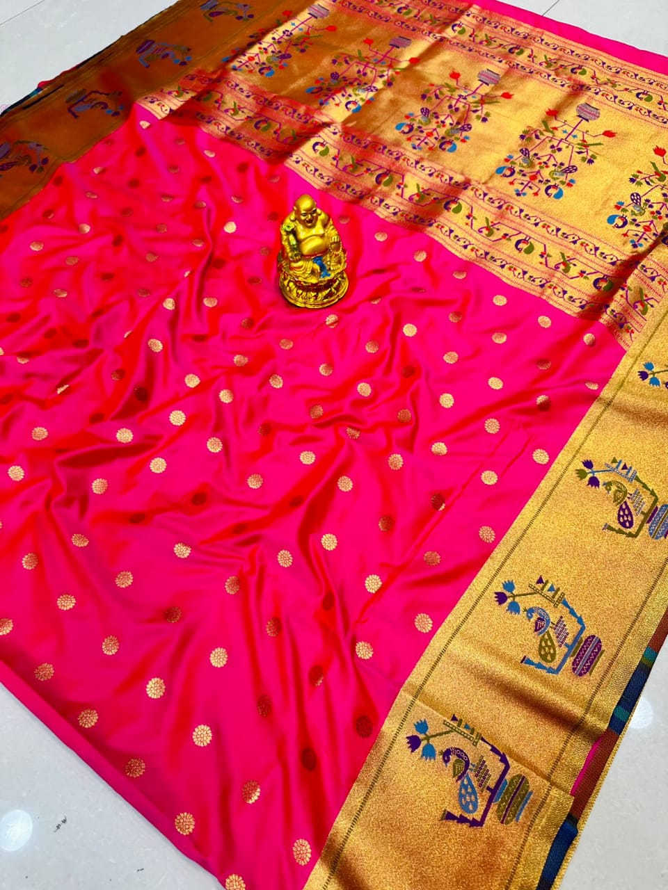 Stylish Dark Pink Paithani Silk Saree With Stunner Blouse Piece