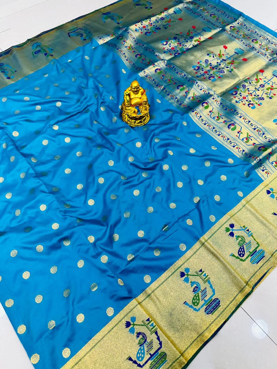 Sensational Firozi Paithani Silk Saree With Engrossing Blouse Piece