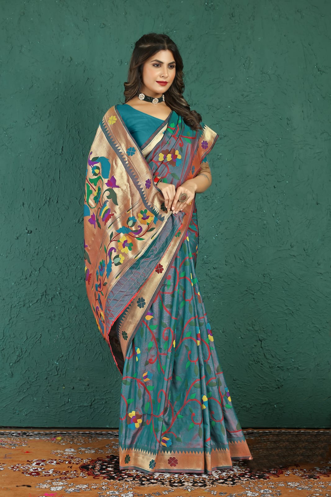 Scintilla Grey Paithani Silk Saree With Tempting Blouse Piece