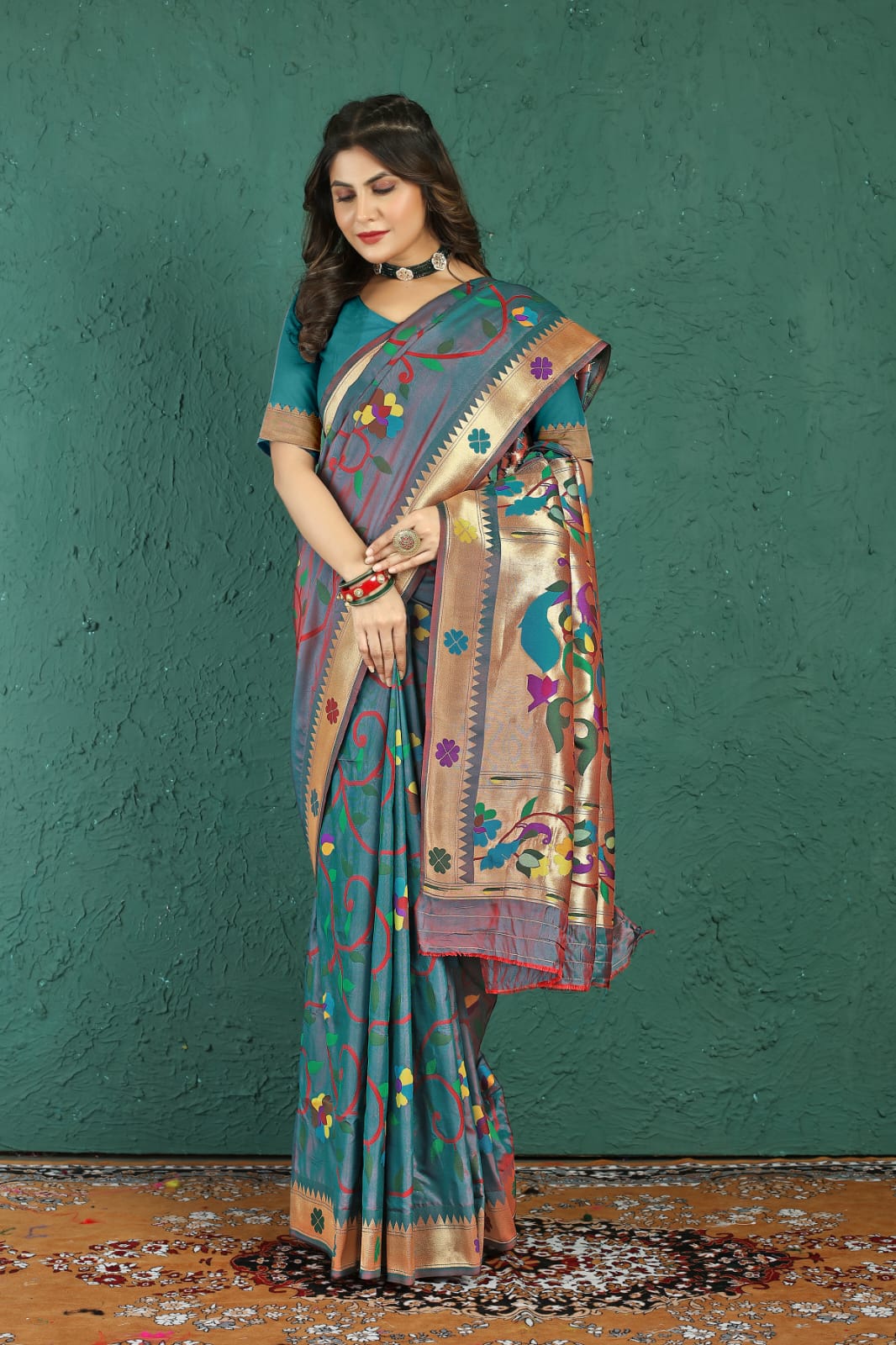 Scintilla Grey Paithani Silk Saree With Tempting Blouse Piece