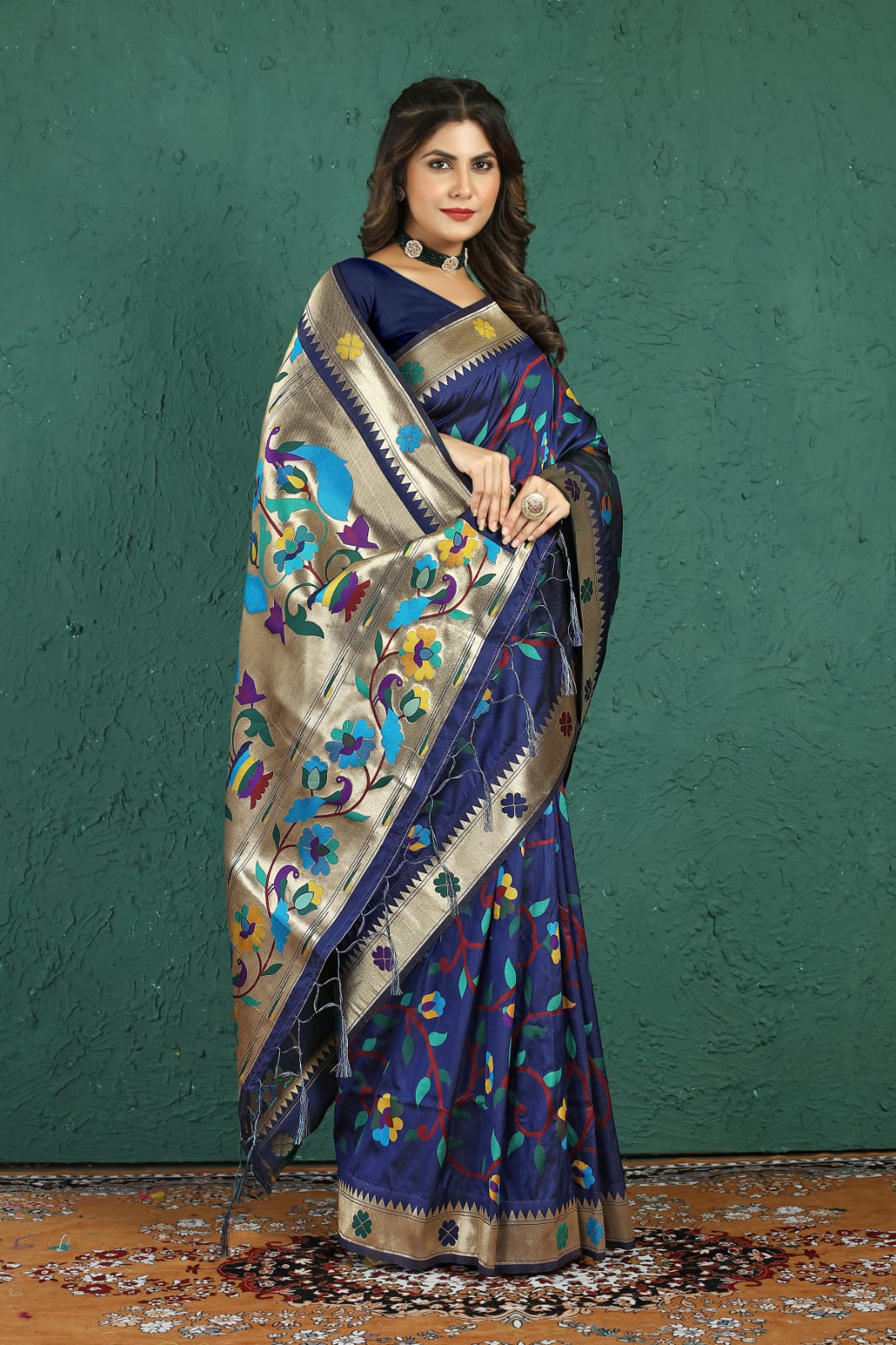 Surreptitious Navy Blue Paithani Silk Saree With Magnetic Blouse Piece