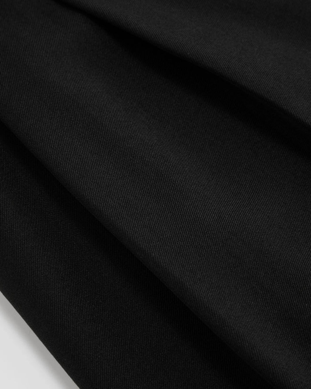 Mid Rise Metal Detail Pleated Wide Leg Trousers Curve & Plus in Black