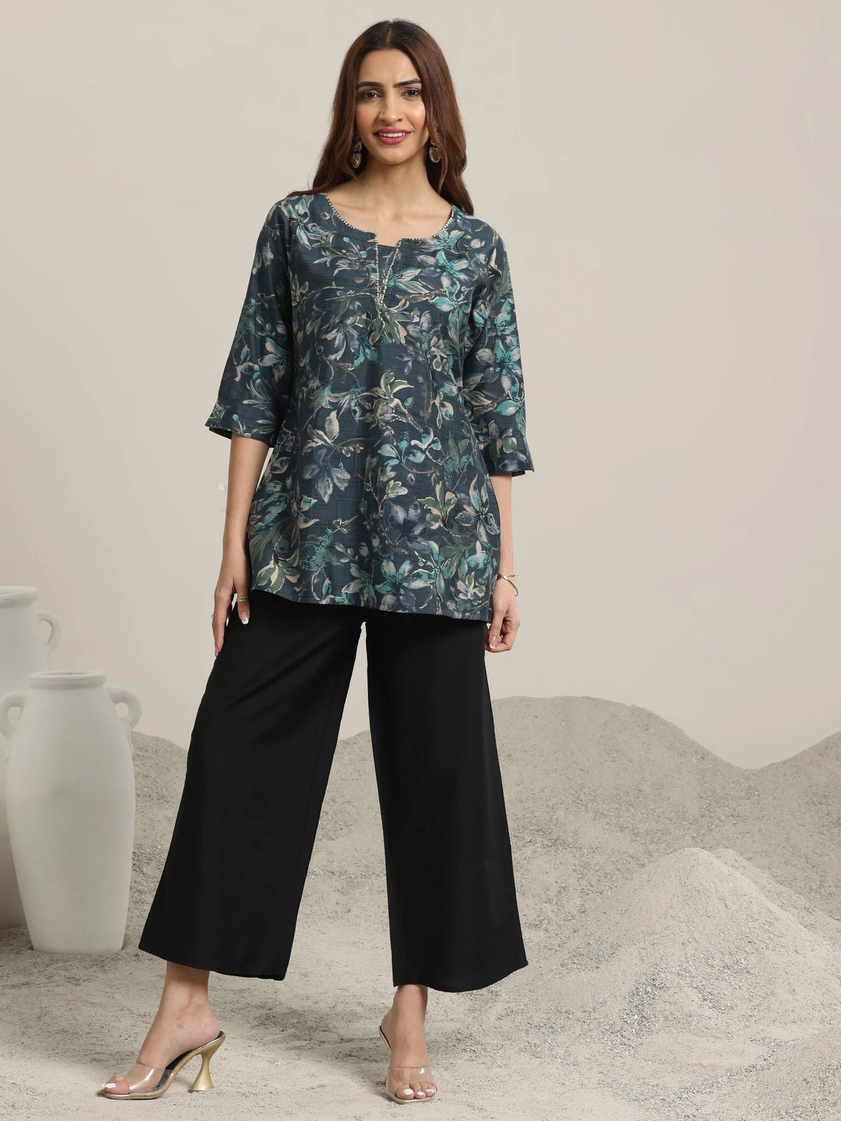 Anouk Black Solid Silk Trousers
