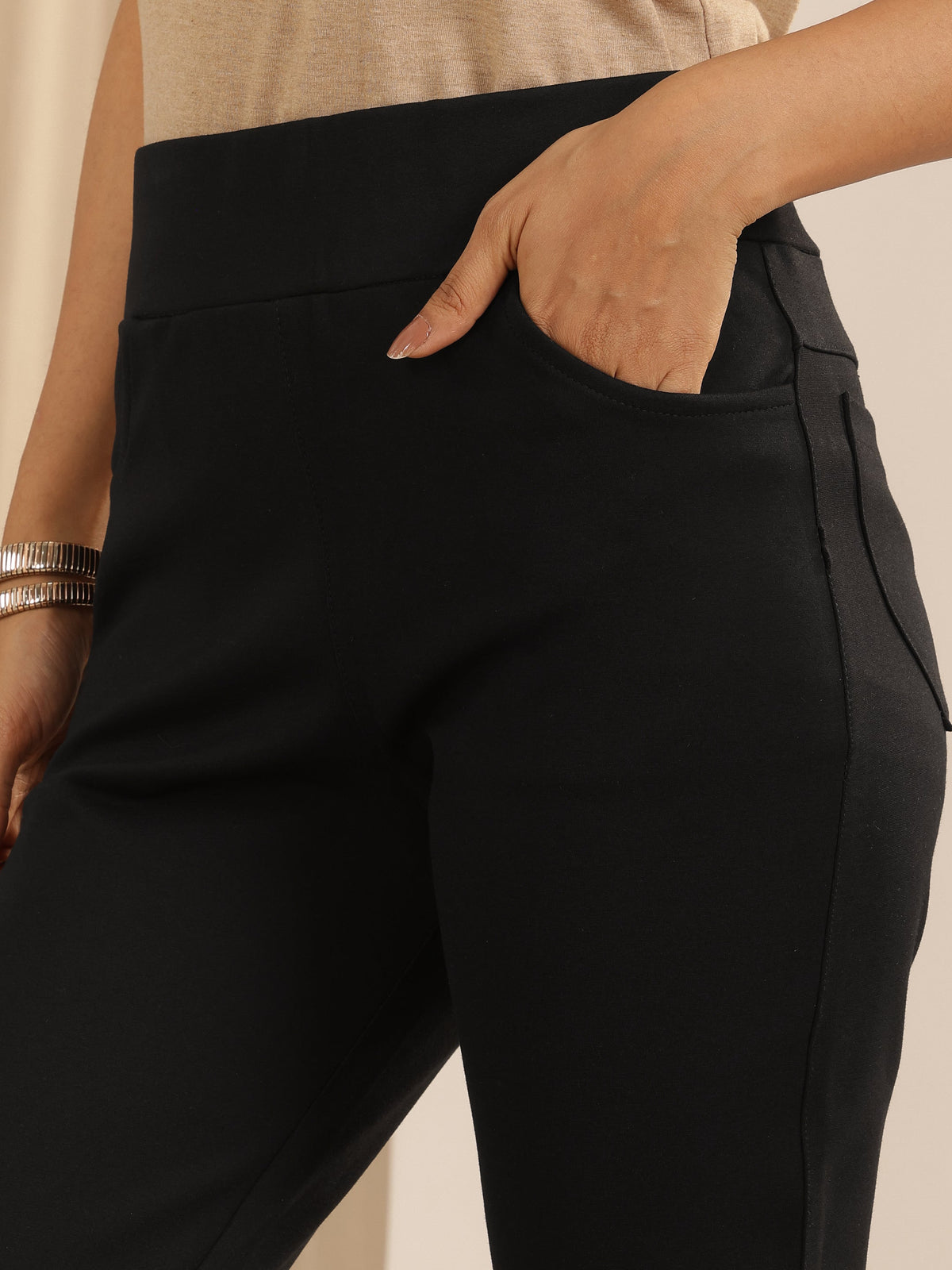 Anouk Black Solid Rayon Blend Jegging