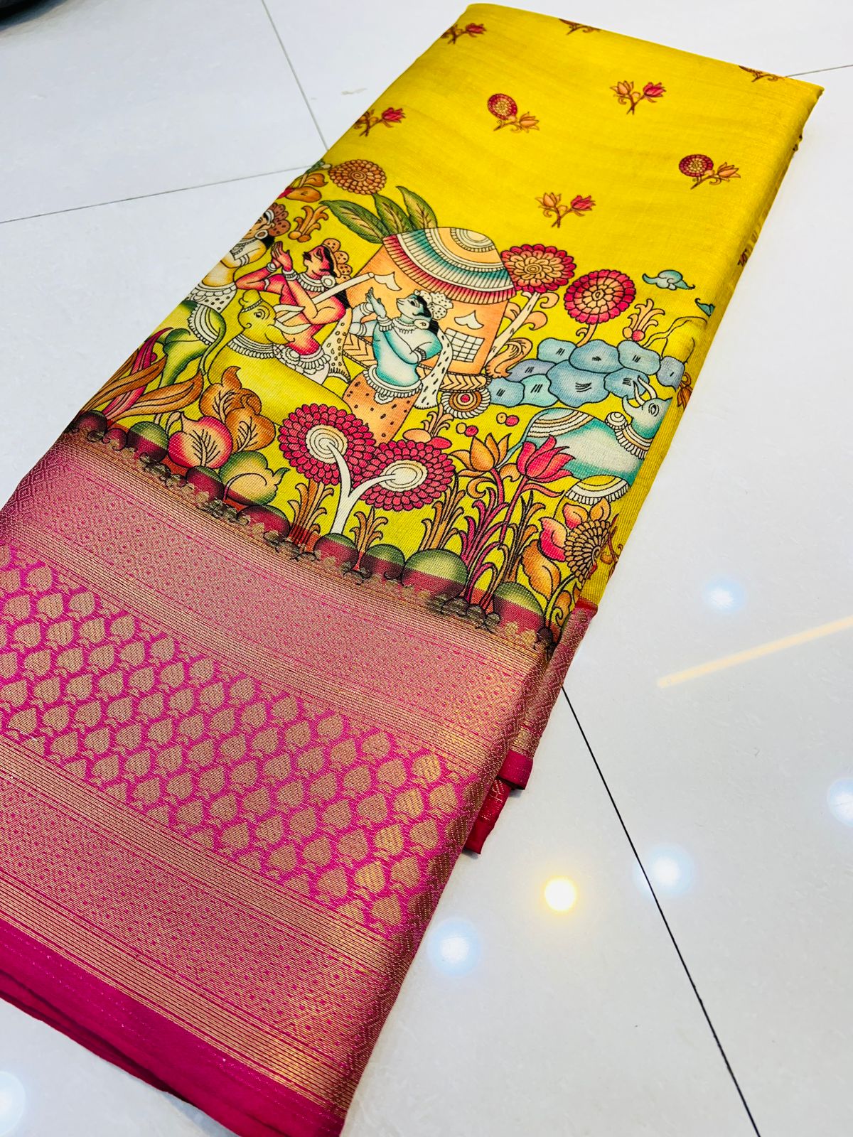 Comely Yellow Kalamkari Printed Saree With Ideal Blouse Piece