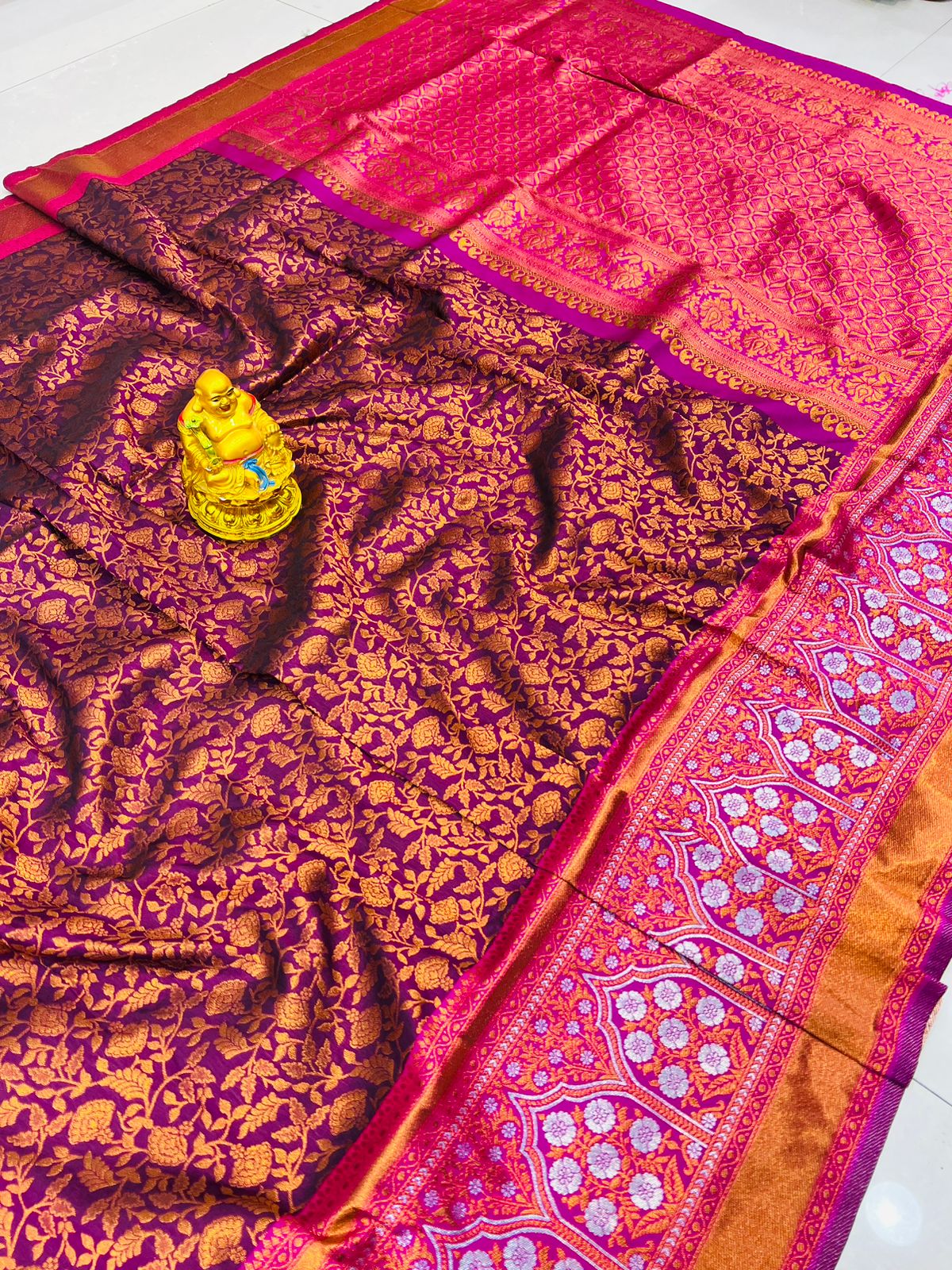 Wonderful Purple Kanjivaram Silk Saree With Improbable Blouse Piece