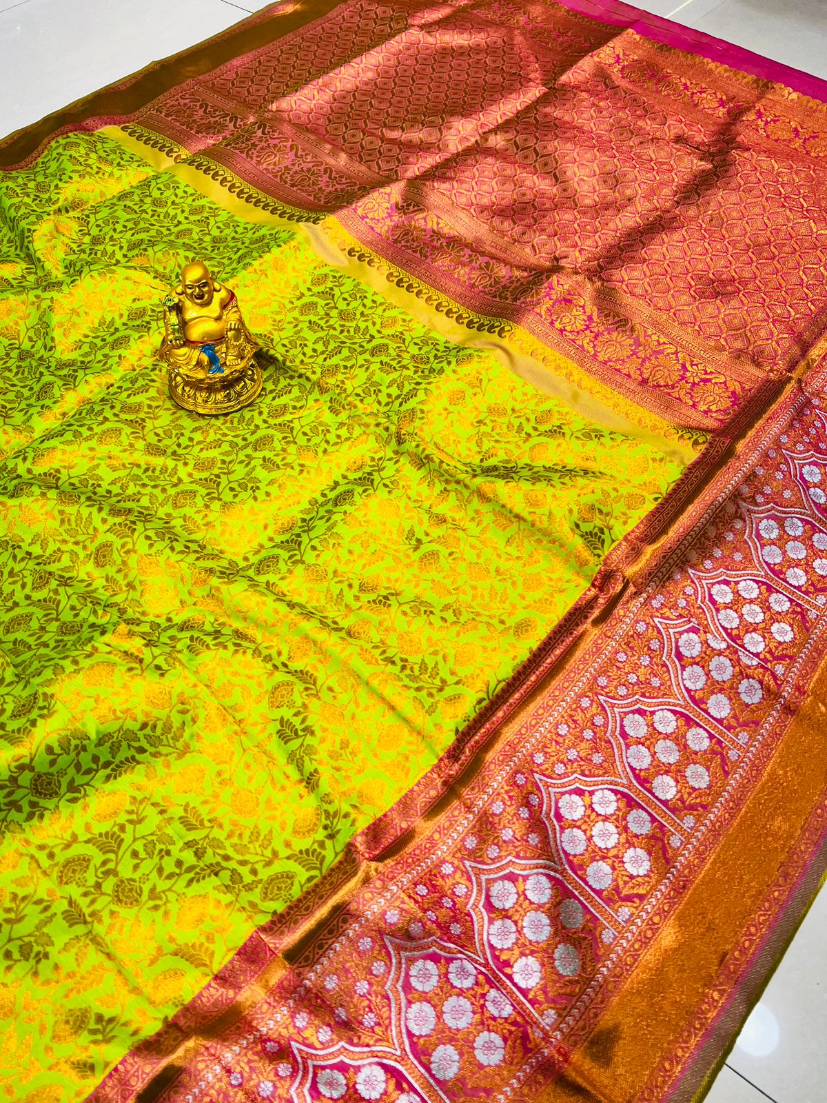 Deserving Perrot Kanjivaram Silk Saree With Evanescent Blouse Piece