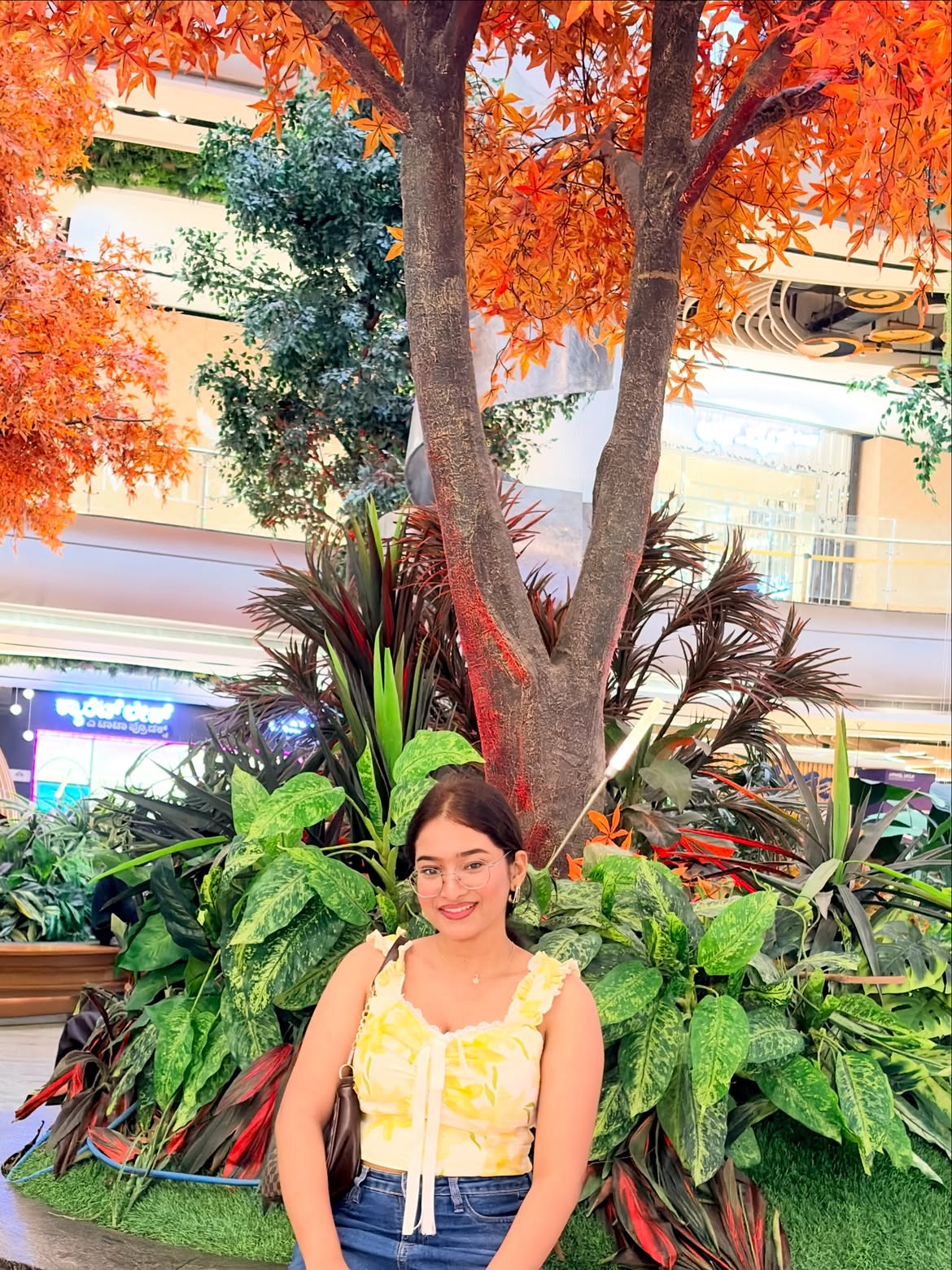 Floral Sleeveless Crop Top With Bow