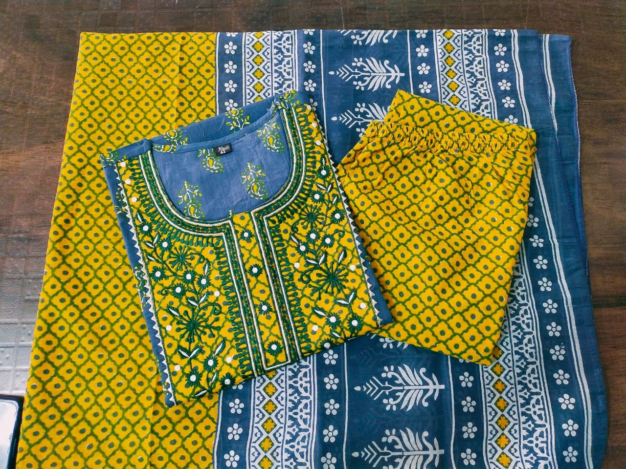 Heavy Embroidery work Kurti with Pant and Dupatta