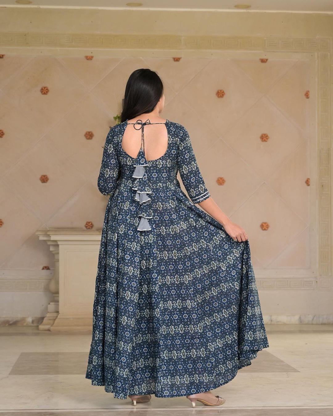 Beautifully Designed Vibrant Floral Print Maxi Dress for a Stunning Look