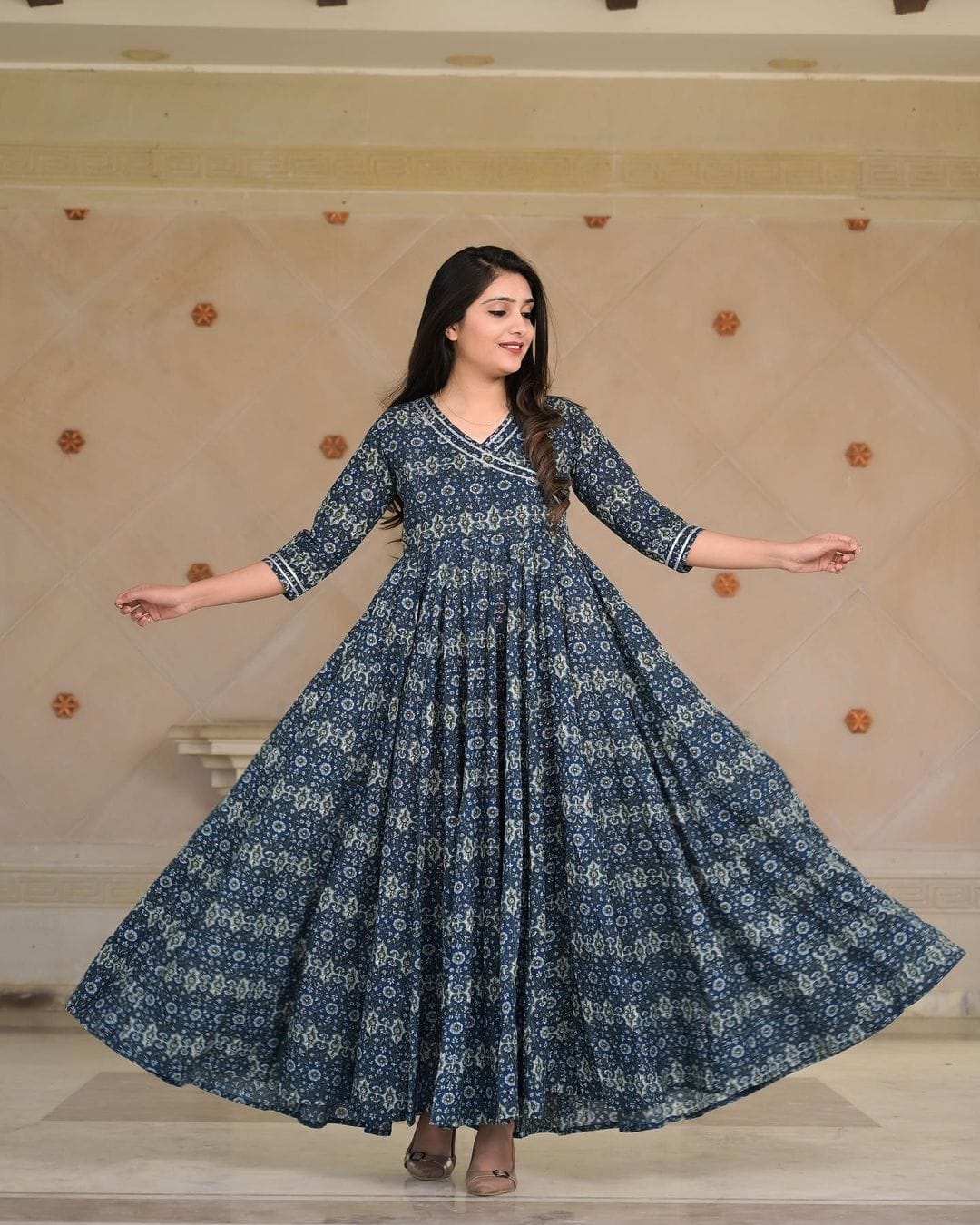 Beautifully Designed Vibrant Floral Print Maxi Dress for a Stunning Look