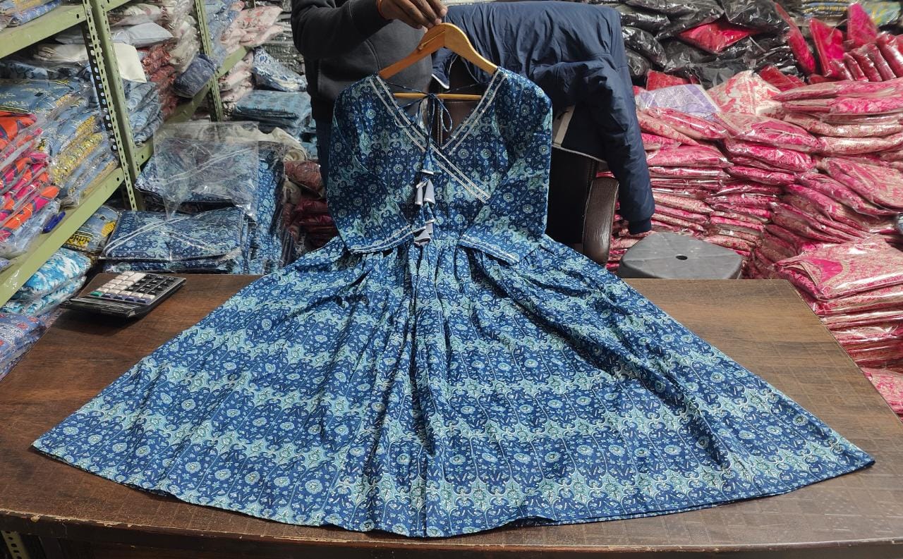 Beautifully Designed Vibrant Floral Print Maxi Dress for a Stunning Look