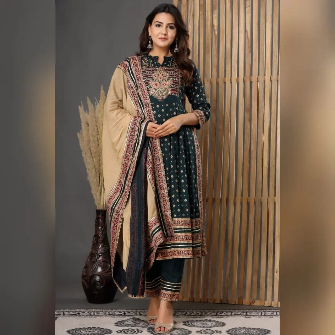 Naira Cut Heavy Pure Rayon 140 Kurti with Handwork and Printed Dupatta
