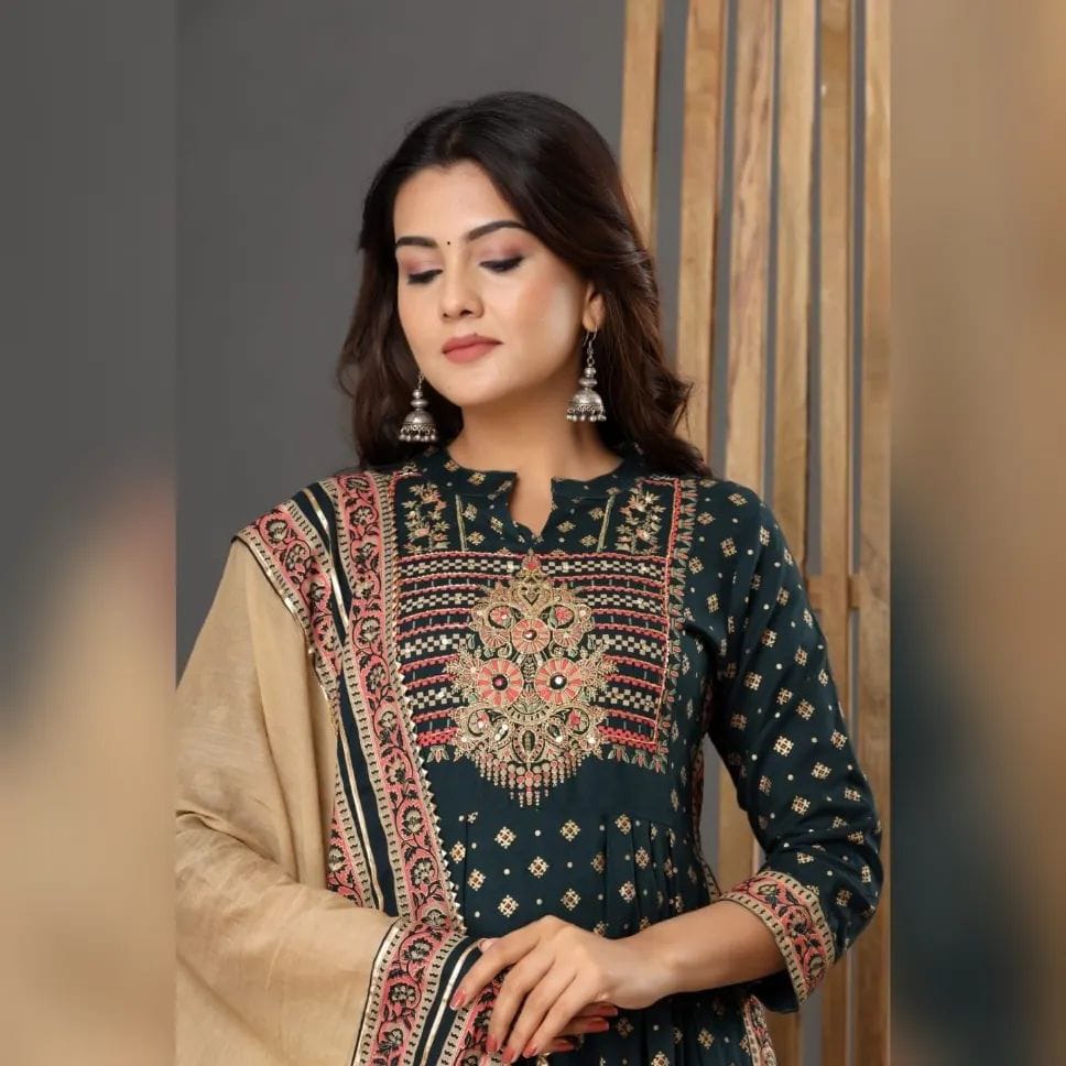 Naira Cut Heavy Pure Rayon 140 Kurti with Handwork and Printed Dupatta