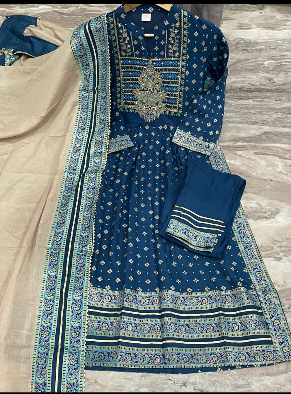 Naira Cut Heavy Pure Rayon 140 Kurti with Handwork and Printed Dupatta