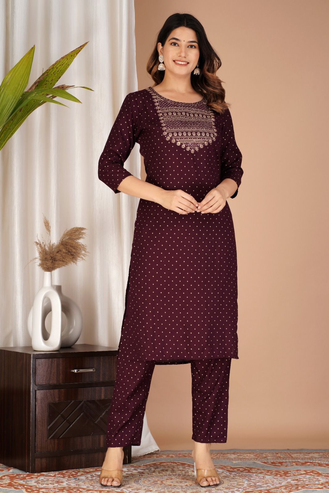 Exquisite Rayon Straight Kurti Set with Golden Print and Zari Embroidery