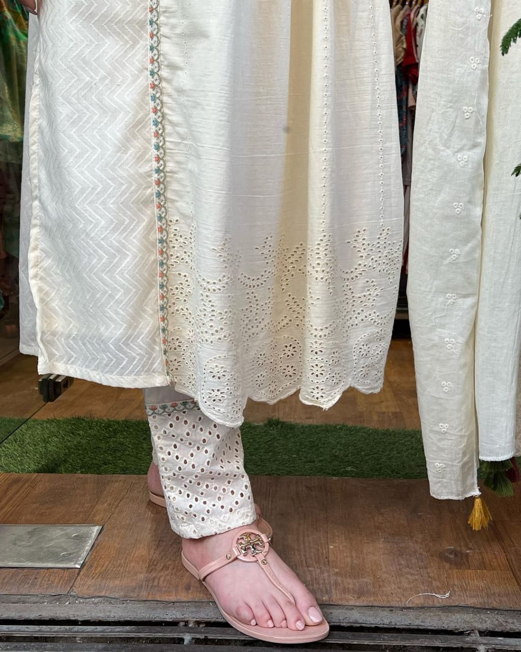 Off-White Flared Suit with Embroidery