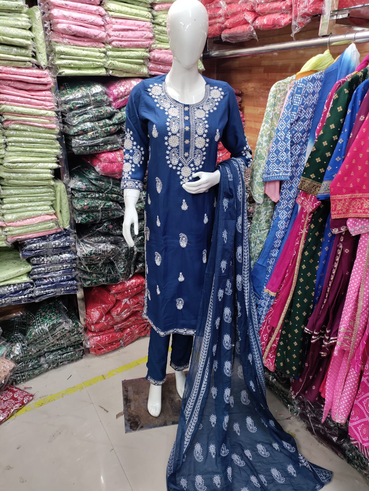 Sequin-Embroidered Kurti Pant Set with Malmal Cotton Dupatta