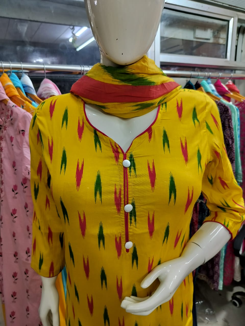 Jaipuri Hand Block Print Kurta, Pant, and Tie-Dye Mul Dupatta Set